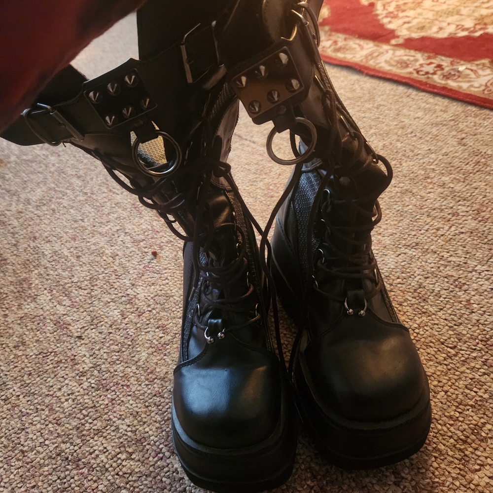 Demonia Shaker-70 Boots